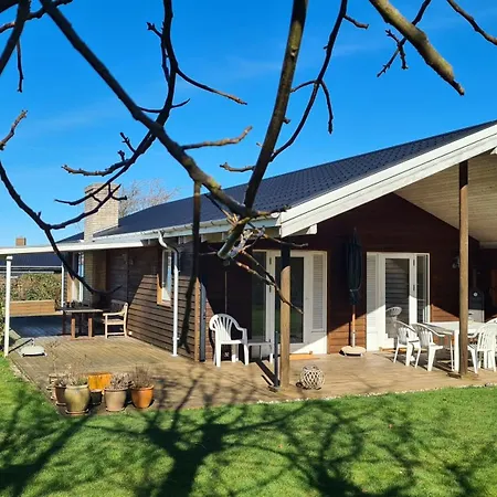 Sunset Dk Holiday home *